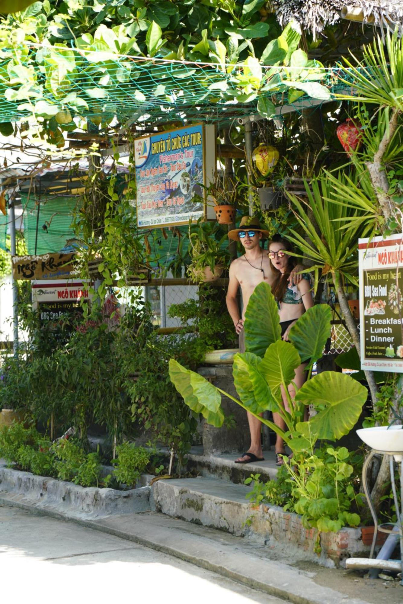 Ngo Khanh Homestay Tân Hiệ Exterior foto