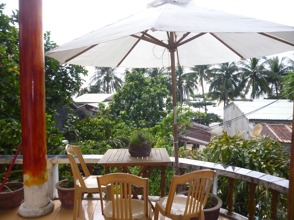 Ngo Khanh Homestay Tân Hiệ Exterior foto
